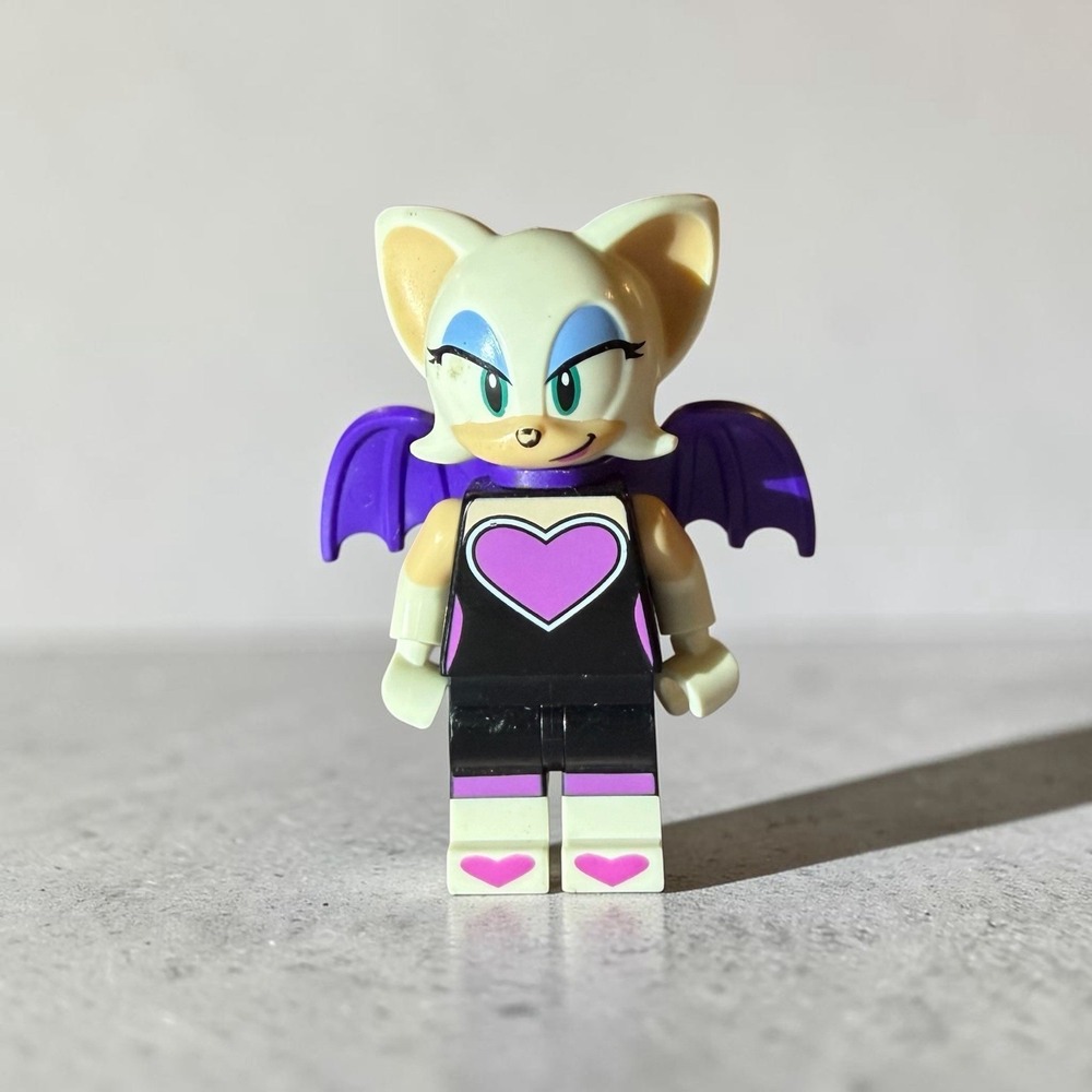 Lego Minifigure Sonic the Hedgehog Rouge the Bat from Set #76996 SON015